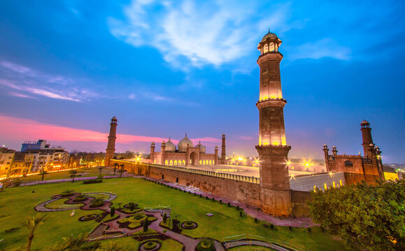 Flights To Lahore